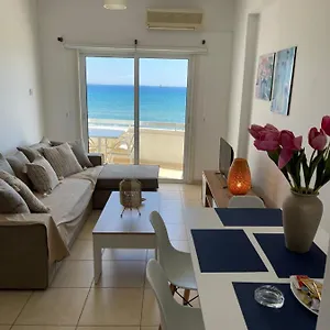 alex-beach-apartment-31.protaras-cy-hotels.com/