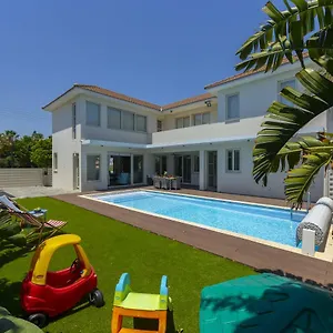 larnaca-villa-marisol-kiti.larnacahotels.org/