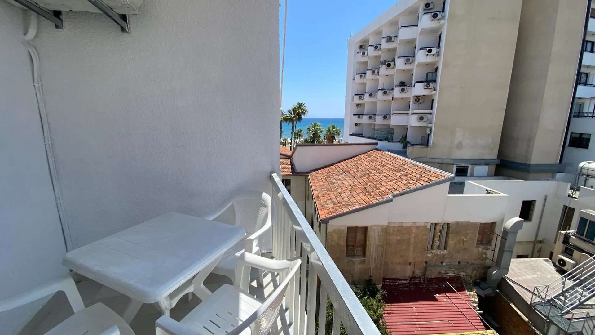 Apartment Larnaca Bay Suites